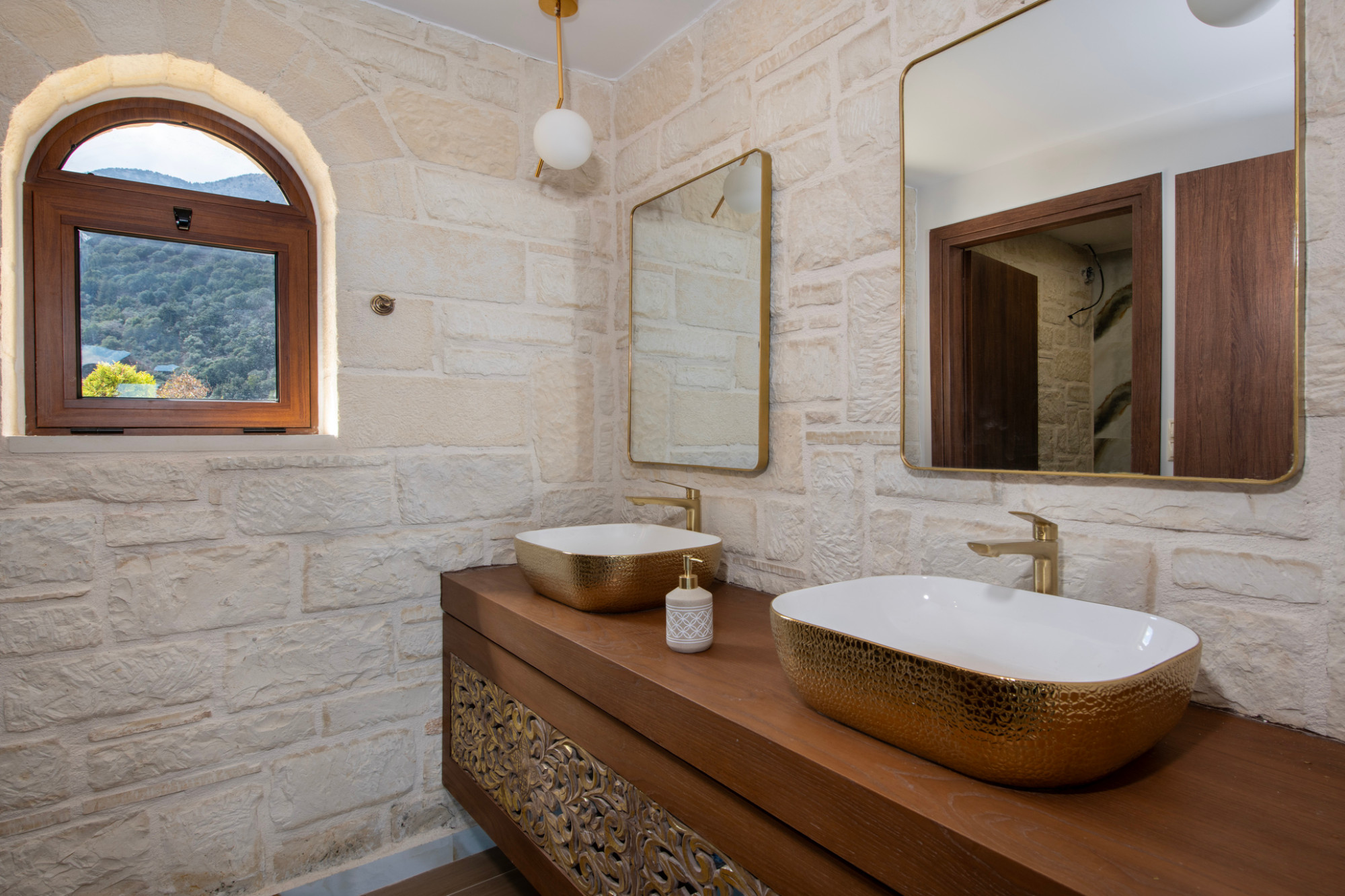 Geroulios Kastro Villa 2